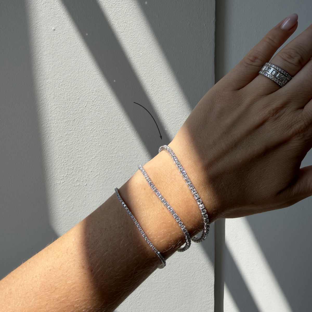 6 ct Tennis Bracelet w. Round Diamonds