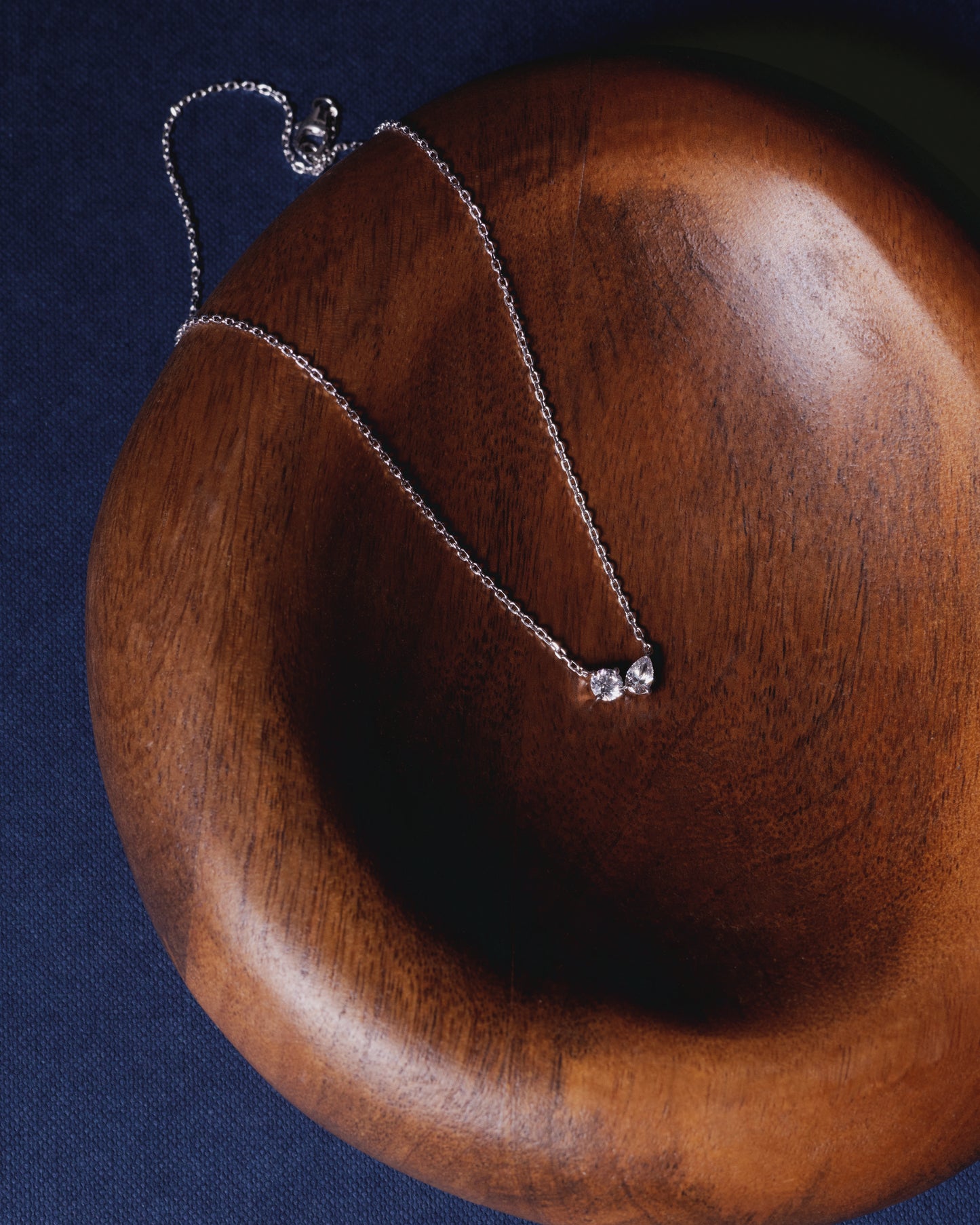 Moi & Toi Necklace w. Pear and Round Diamonds (Yellow Gold)