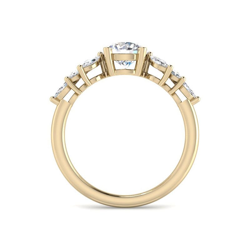 Round Solitaire w. Starlight Cluster (Yellow Gold)