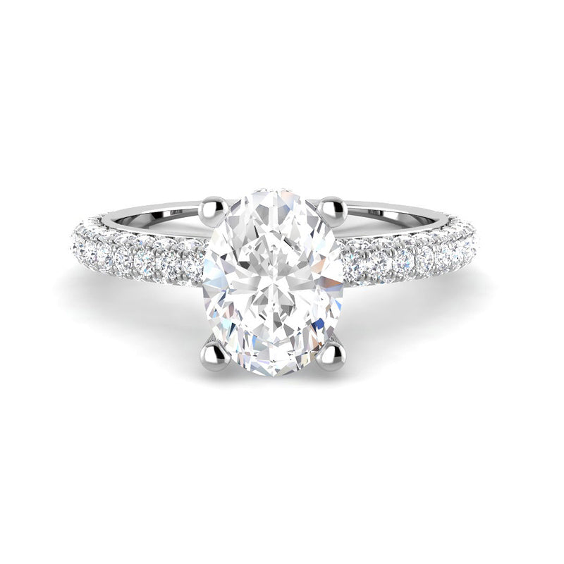 Oval Solitaire w. Pavé Diamond Band (White Gold)