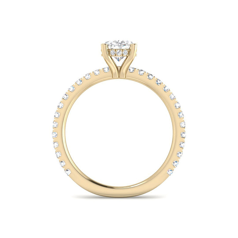 Oval Solitaire w. Diamond Band and Hidden Halo (Yellow Gold)
