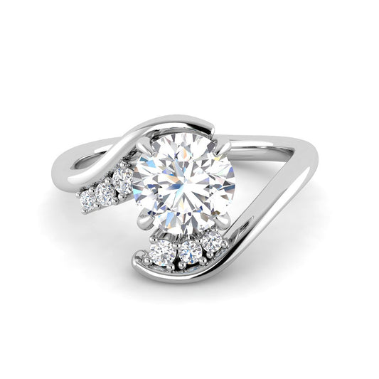 Round Solitaire w. Curved Band and Graduated Side Stones (White Gold)