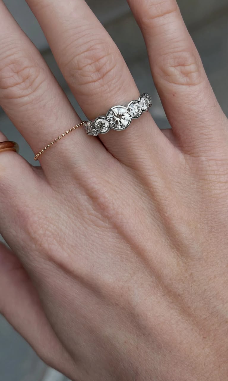 Scallop Bezel Ring